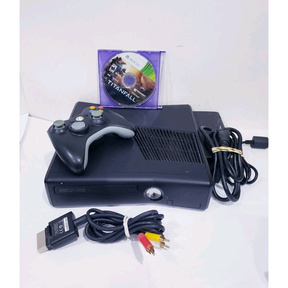 Microsoft Xbox 360 S Slim 4GB Console Bundle Controller & Game Tested